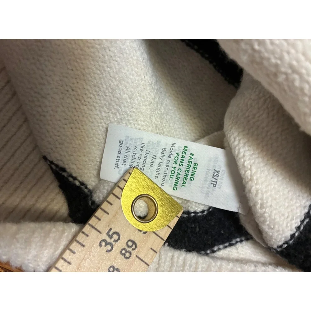 Aerie Womens XS Cream Black‎ Striped Crewneck Oversized Knit Sweater 10018-62Y